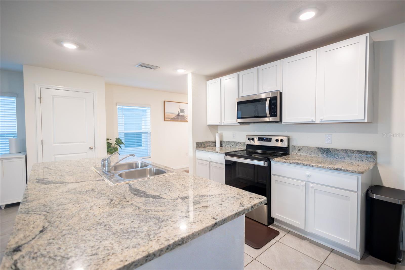 Image 12 of 35 For 16546 Mosaic Oar Drive