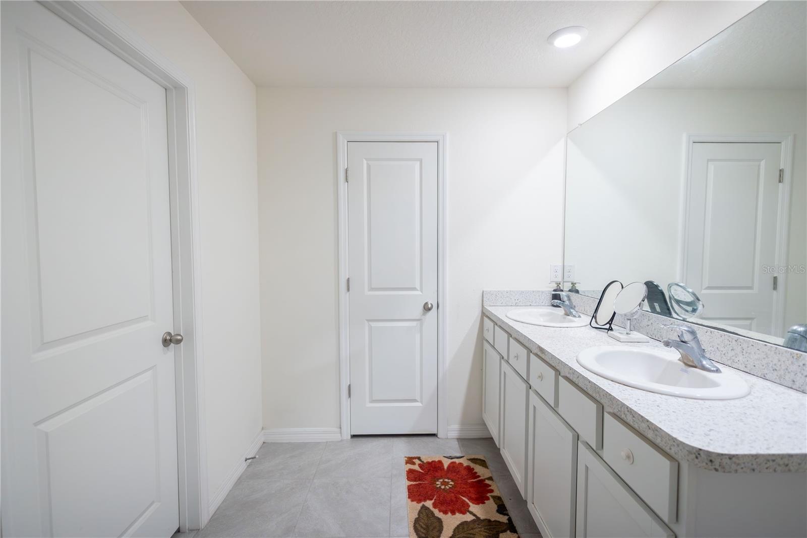 Image 27 of 35 For 16546 Mosaic Oar Drive