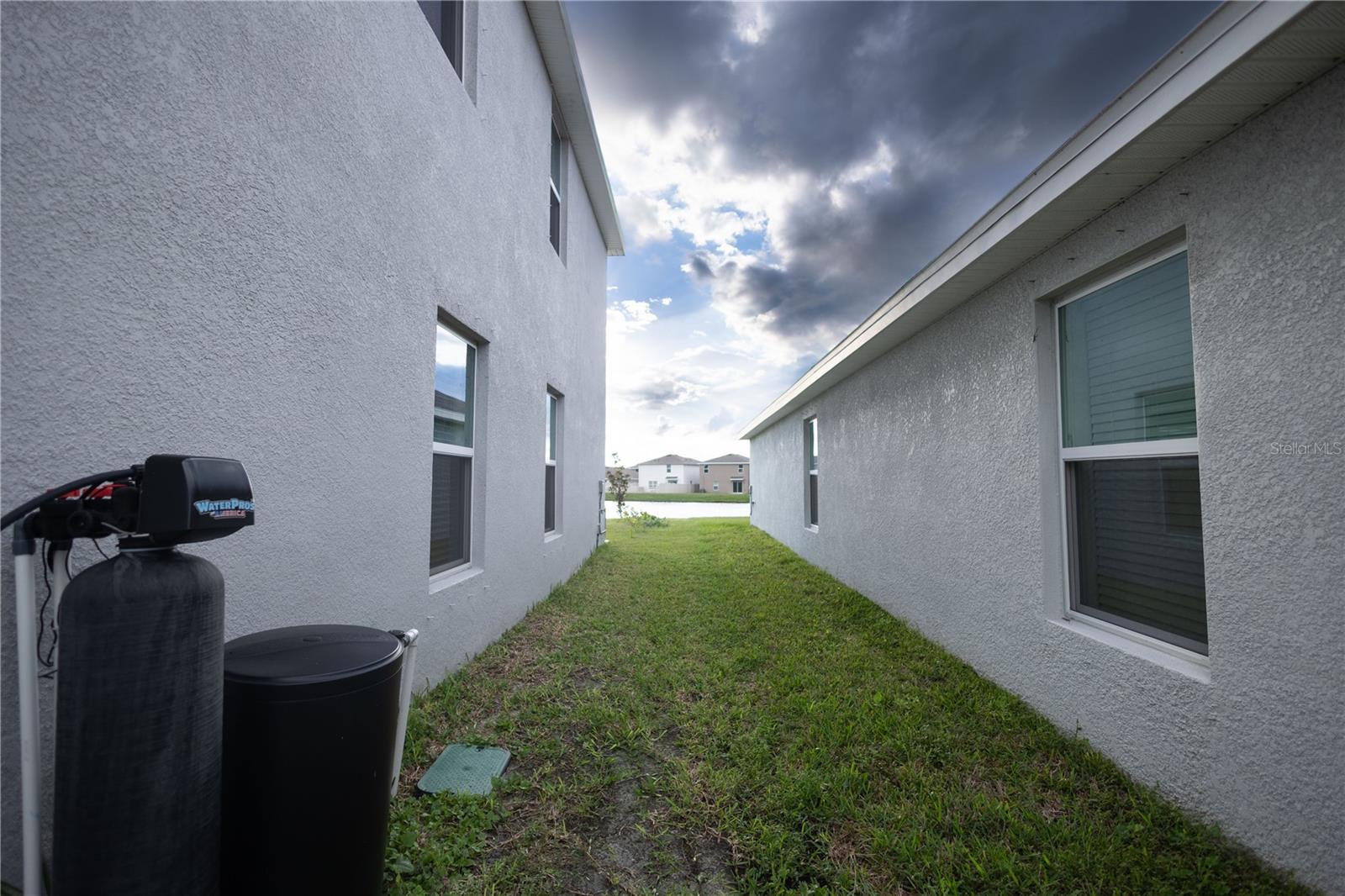 Image 4 of 35 For 16546 Mosaic Oar Drive