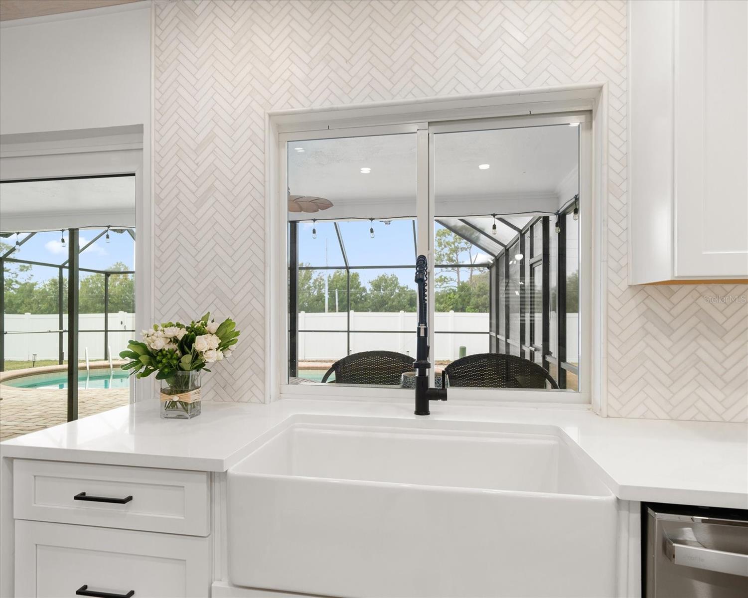 Listing photo id 14 for 2634 Concorde Court