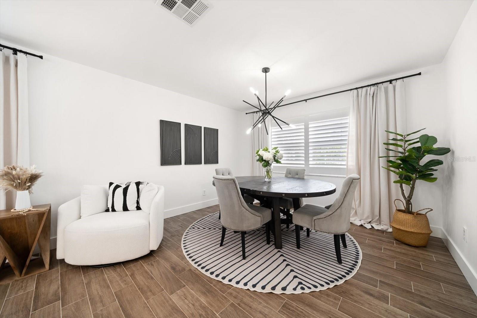 Listing photo id 18 for 2634 Concorde Court