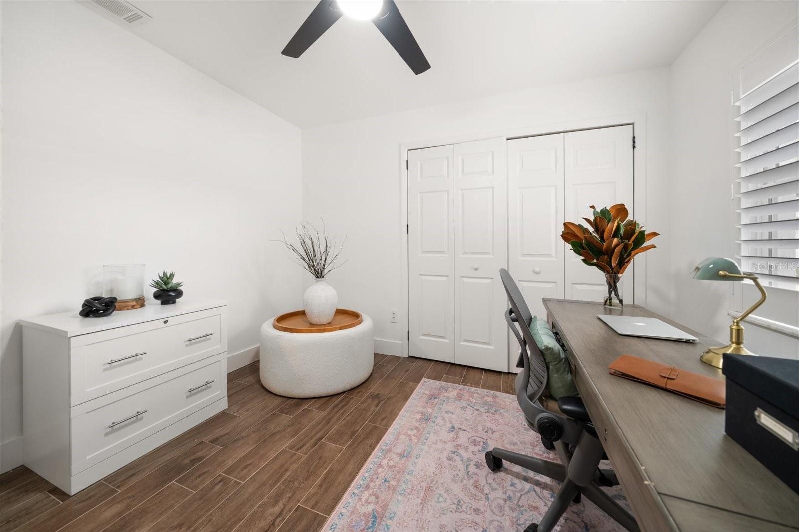 Listing photo id 36 for 2634 Concorde Court