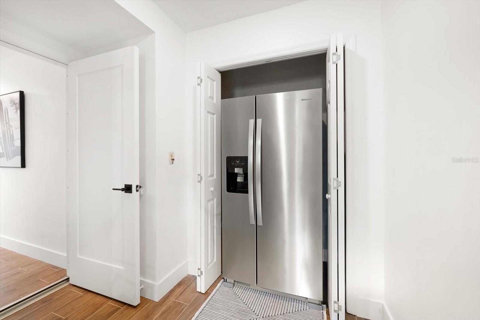 Listing photo id 37 for 2634 Concorde Court