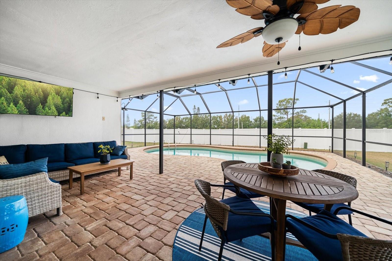 Listing photo id 40 for 2634 Concorde Court