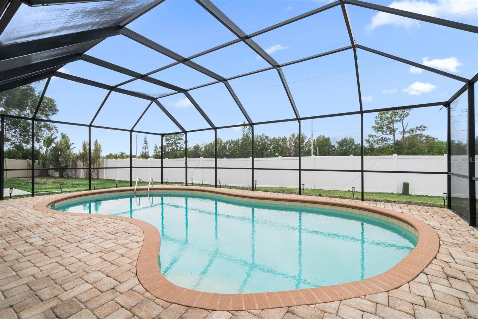 Listing photo id 41 for 2634 Concorde Court