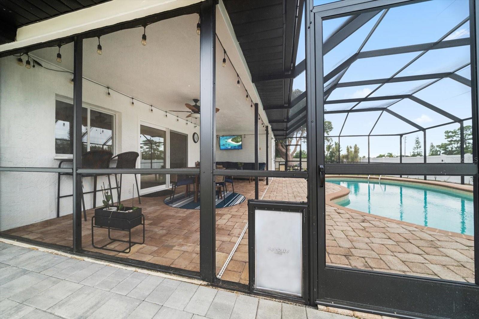 Listing photo id 49 for 2634 Concorde Court