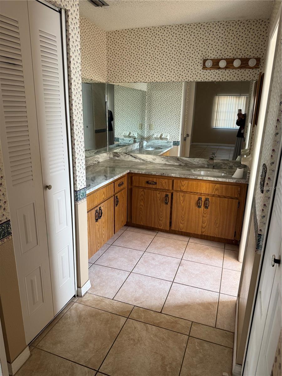 Image 10 of 26 For 7818 Capwood Avenue