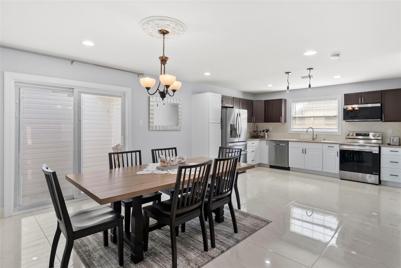 Image 11 of 49 For 204 44th Avenue