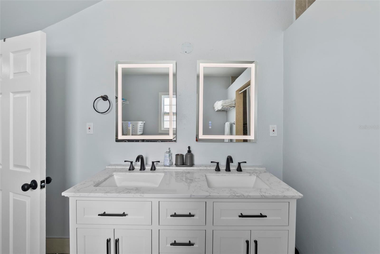 Image 17 of 49 For 204 44th Avenue