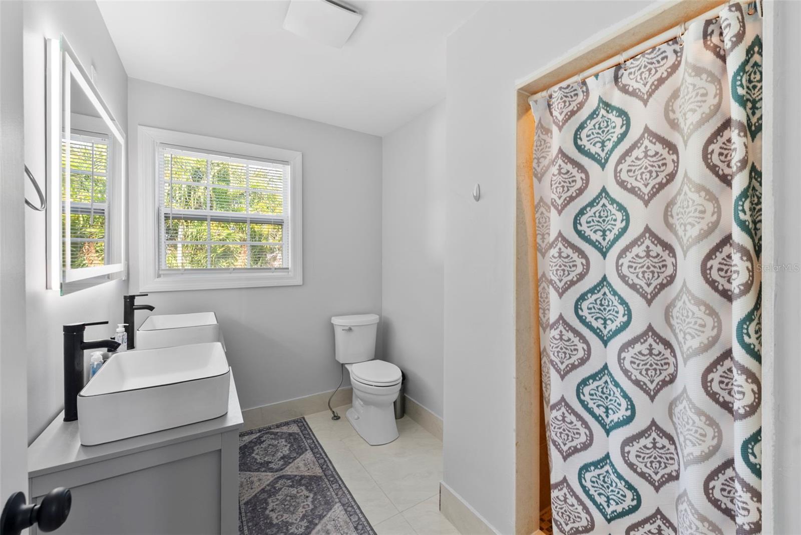 Image 21 of 49 For 204 44th Avenue