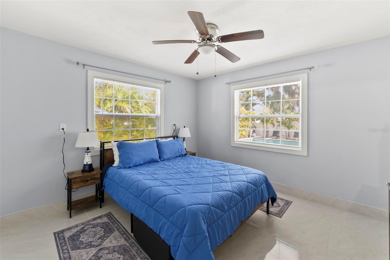 Image 23 of 49 For 204 44th Avenue