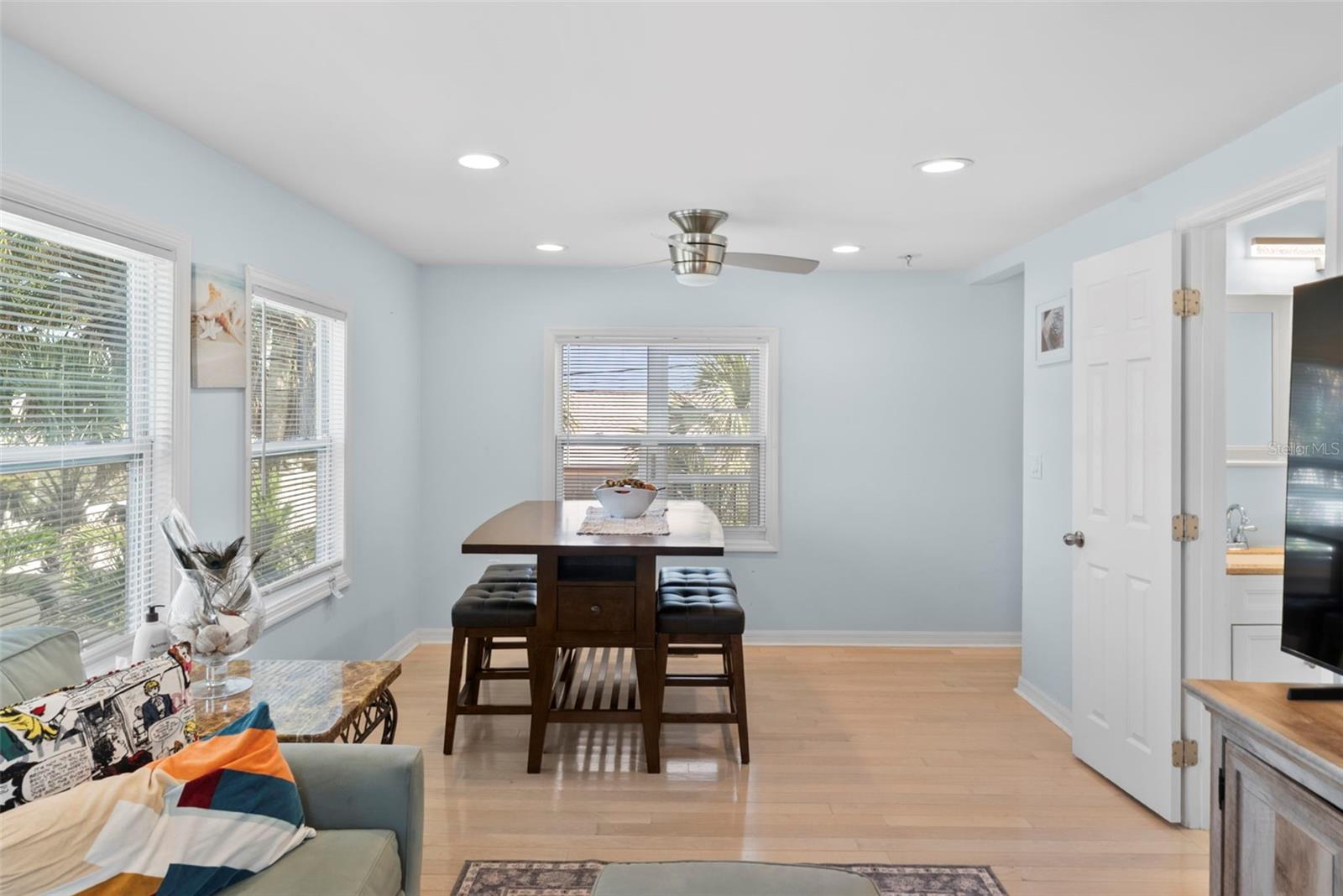 Image 35 of 49 For 204 44th Avenue