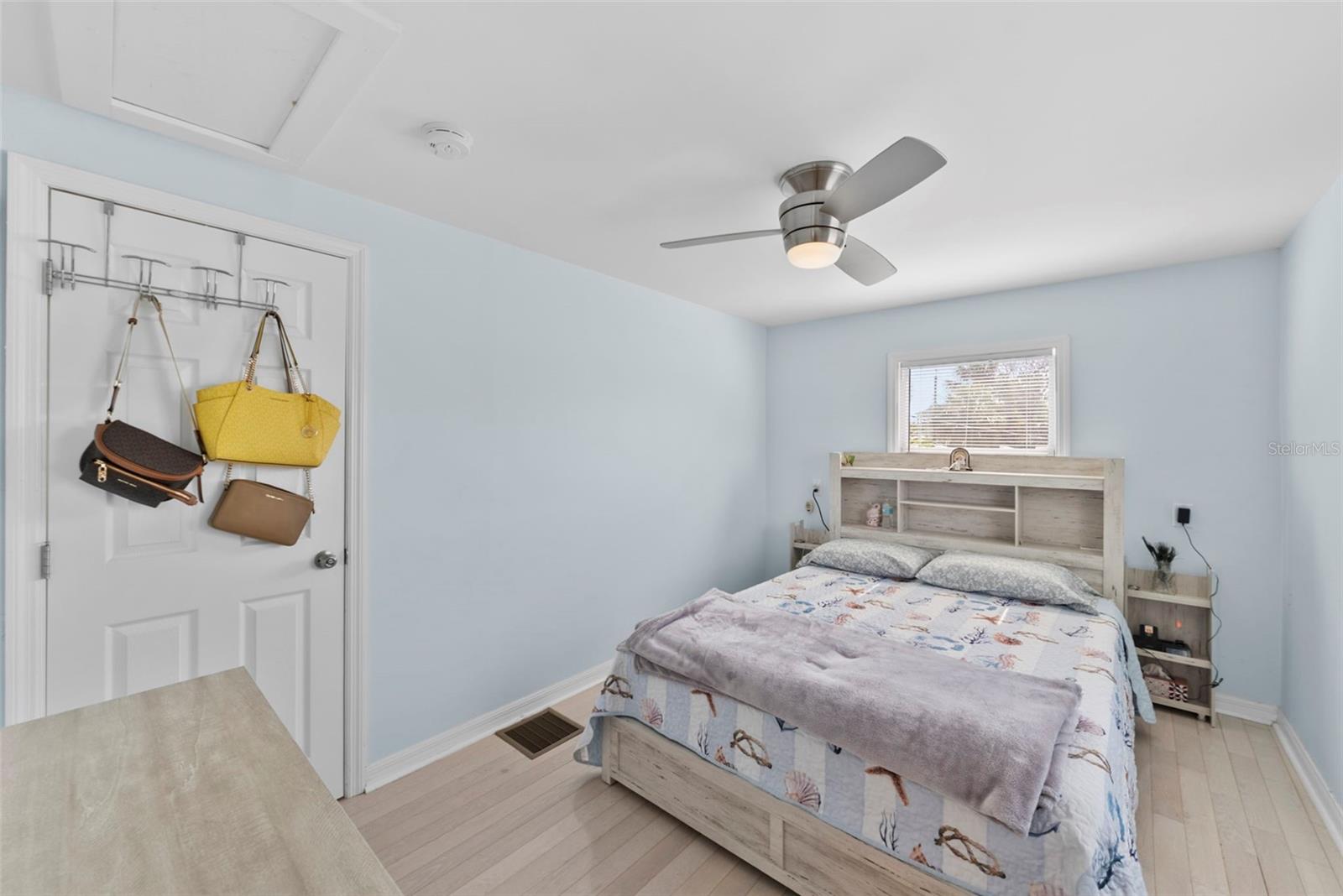 Image 37 of 49 For 204 44th Avenue