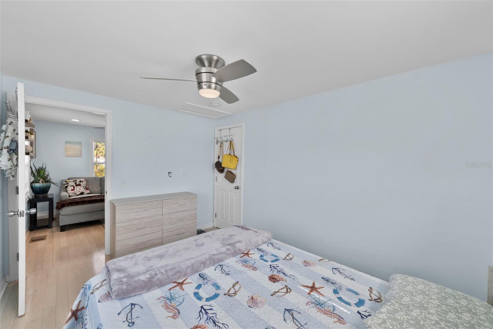 Image 38 of 49 For 204 44th Avenue