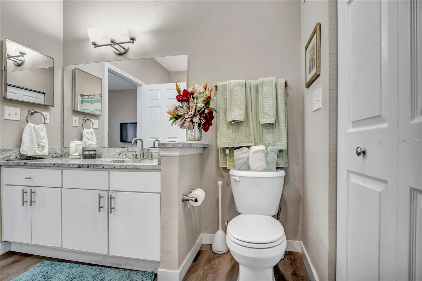 Image 11 of 21 For 9834 Lake Chase Island Way 9834