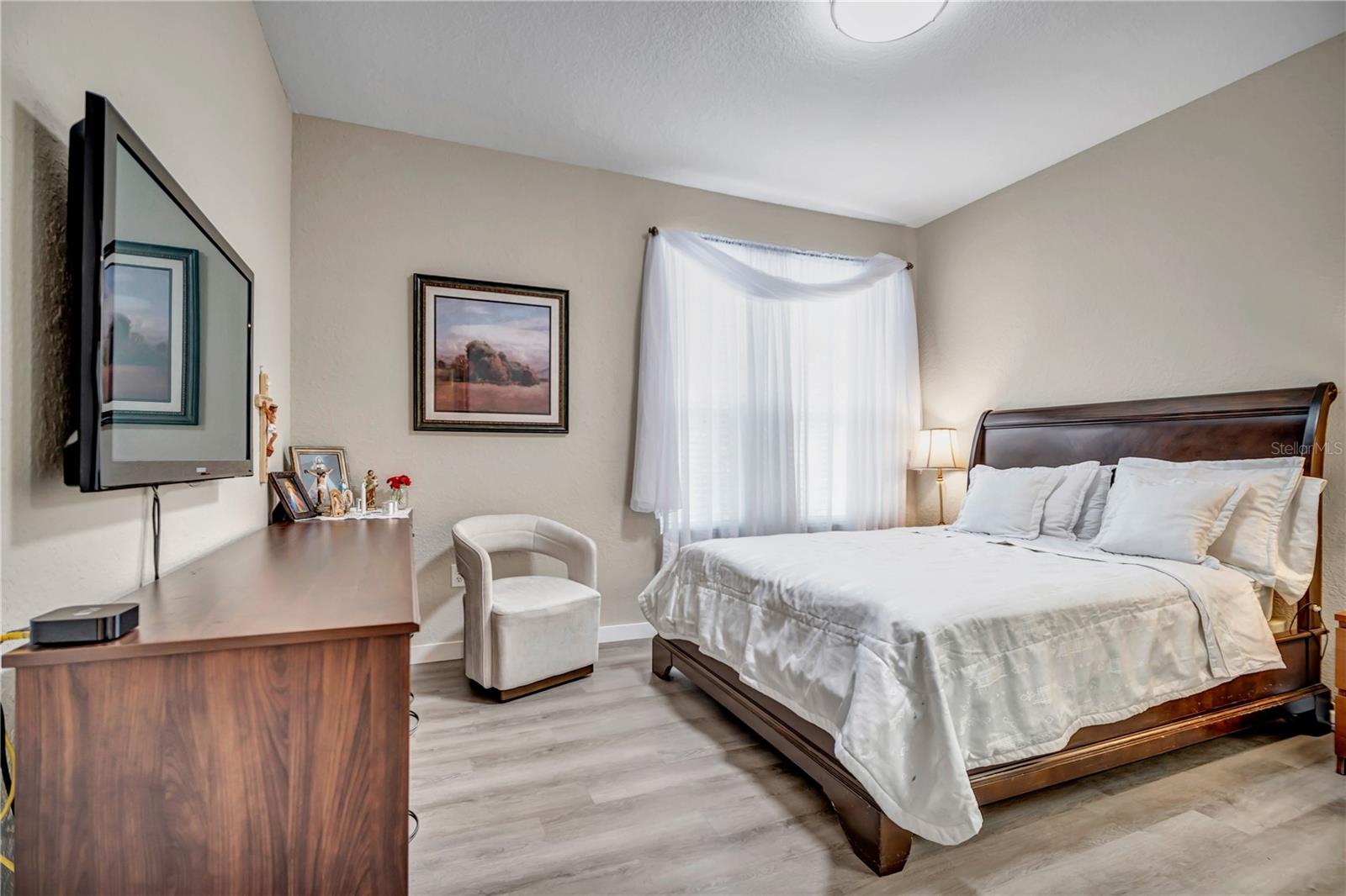 Image 9 of 21 For 9834 Lake Chase Island Way 9834