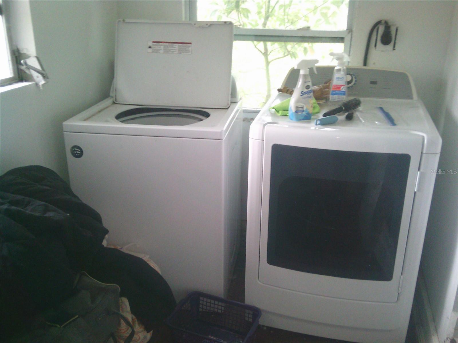 Listing photo id 34 for 11951 Wichers Lane