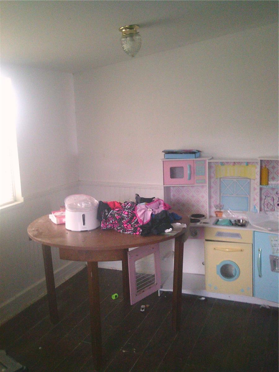 Listing photo id 36 for 11951 Wichers Lane