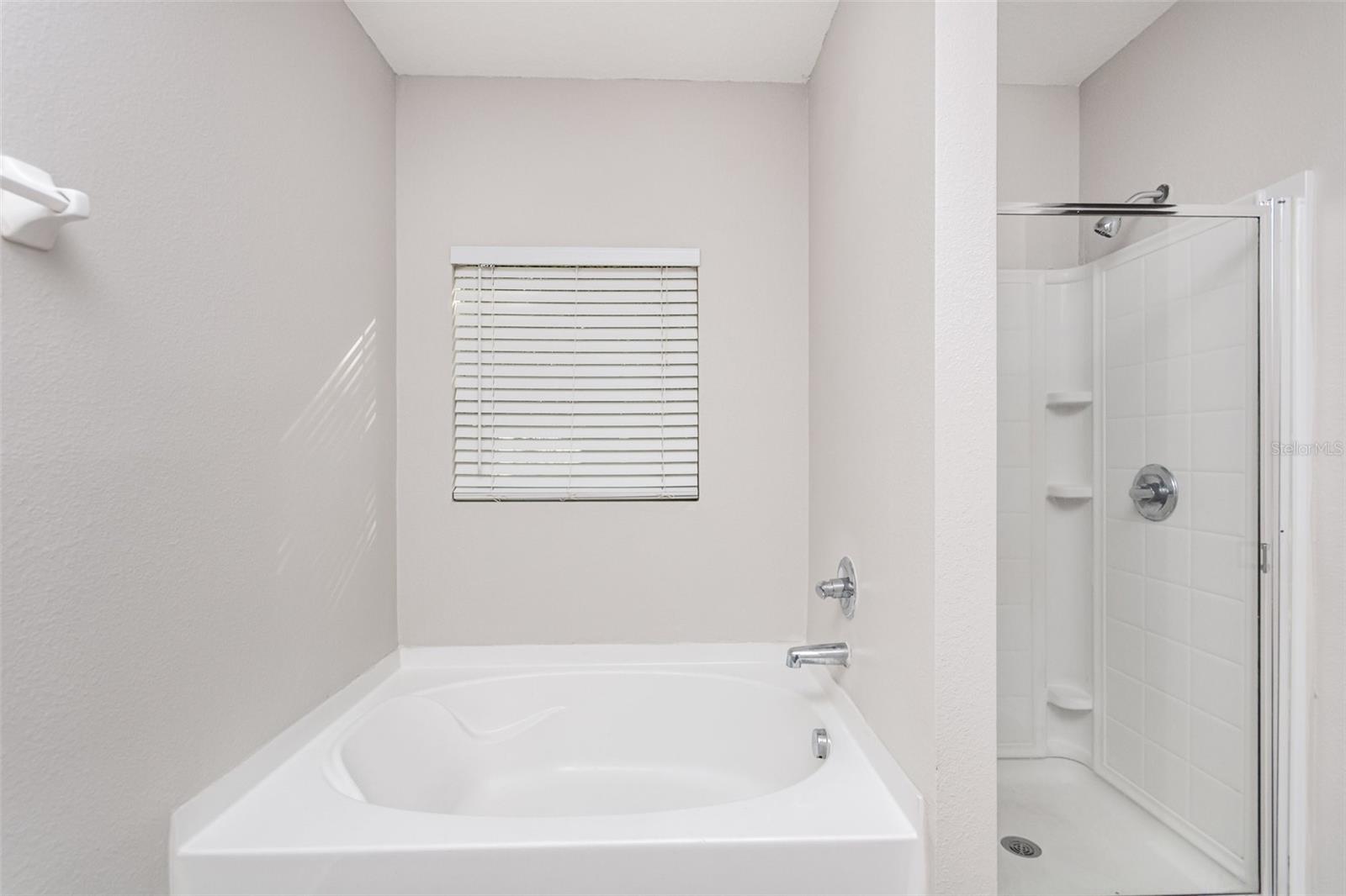 Image 16 of 28 For 7220 Rundleway Court