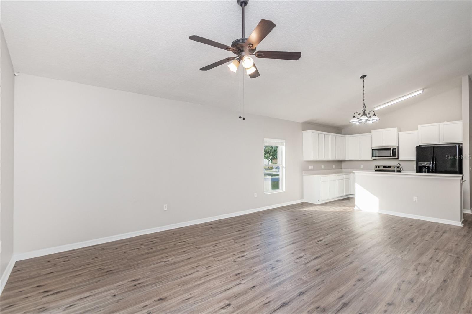 Image 6 of 28 For 7220 Rundleway Court