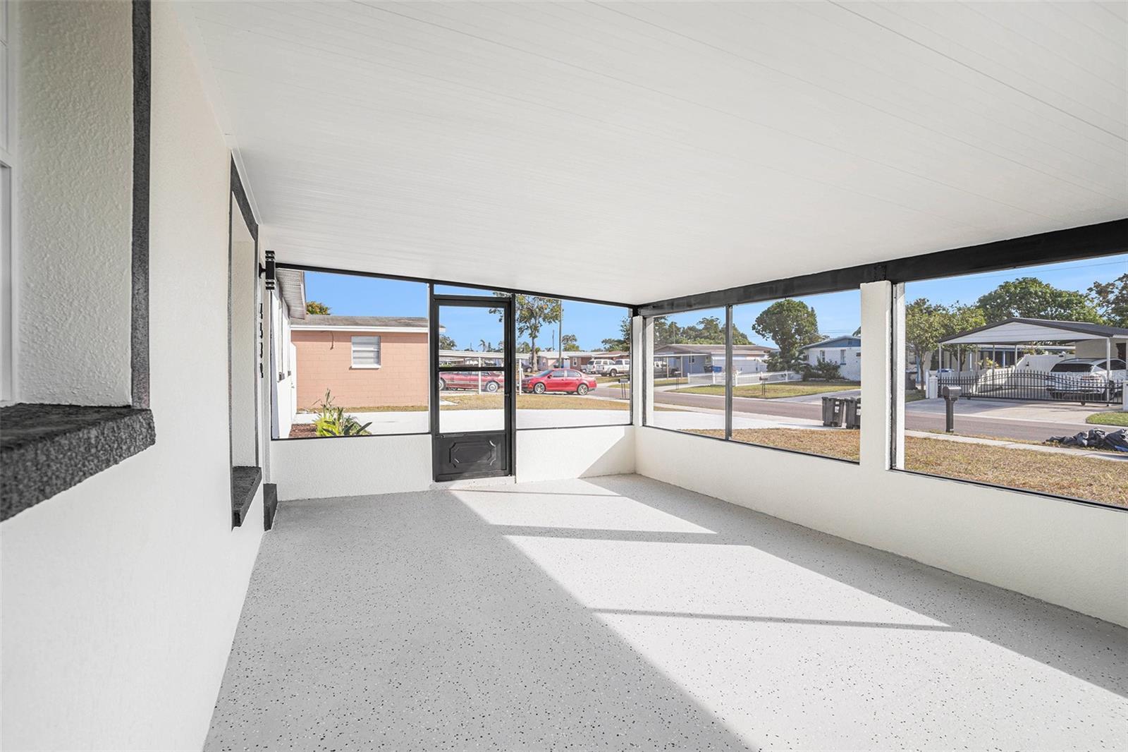 Image 4 of 15 For 4539 Minnehaha Street