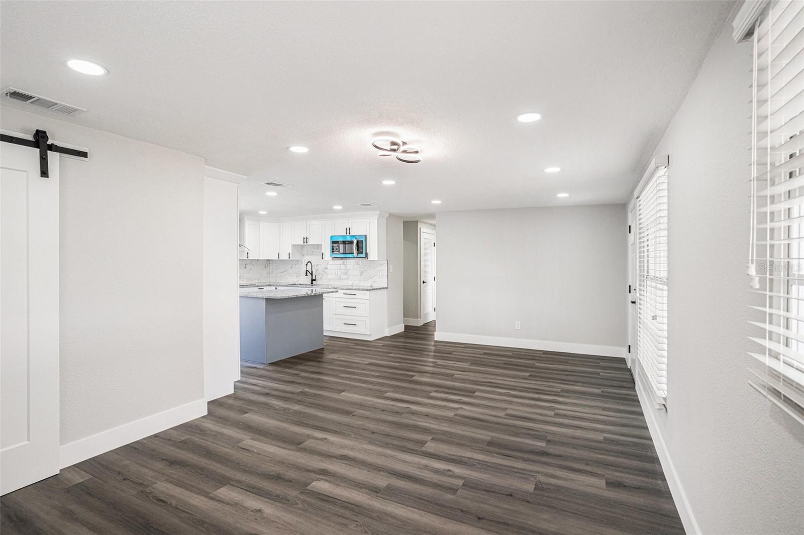 Image 5 of 15 For 4539 Minnehaha Street