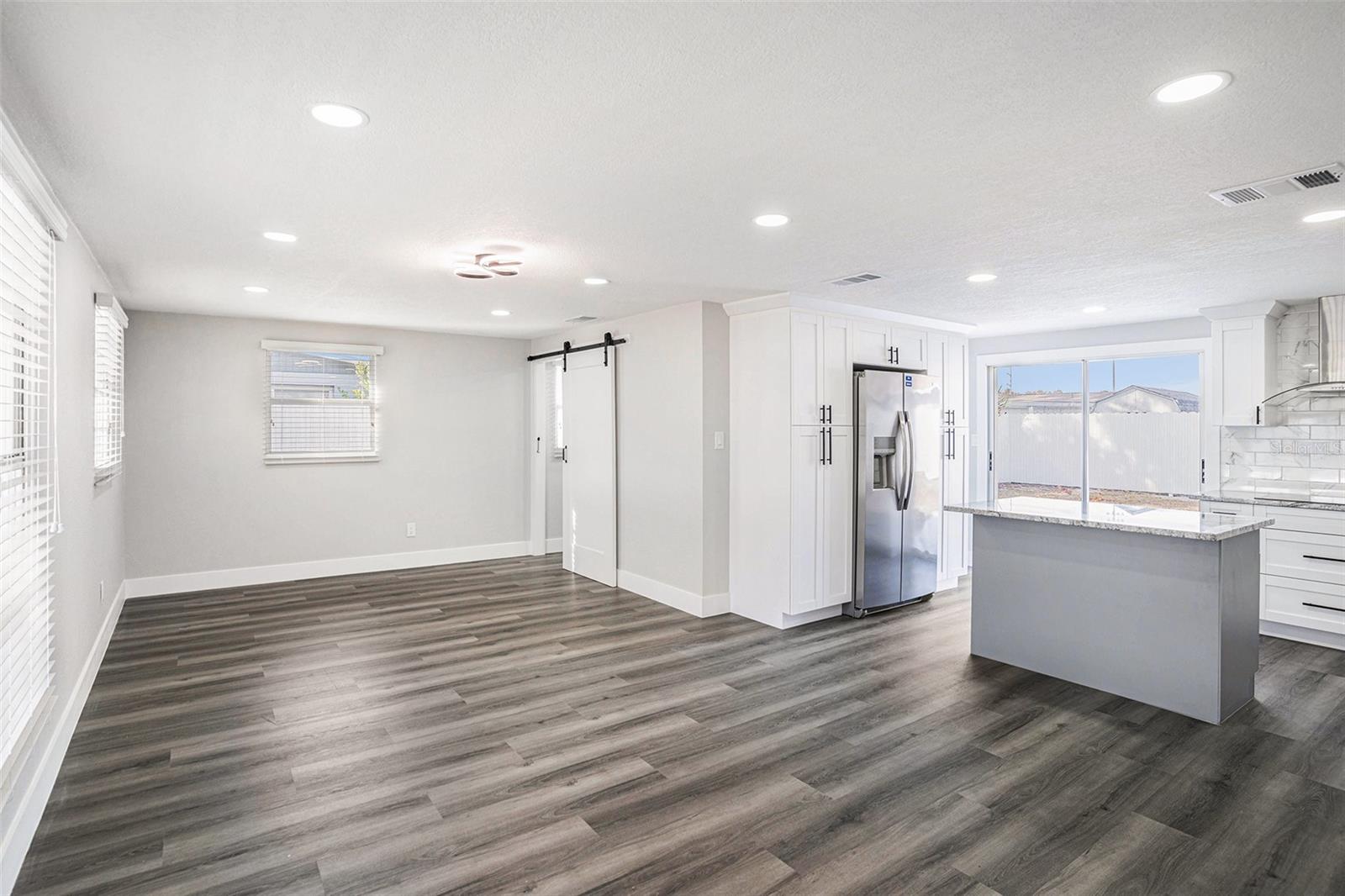 Image 6 of 15 For 4539 Minnehaha Street