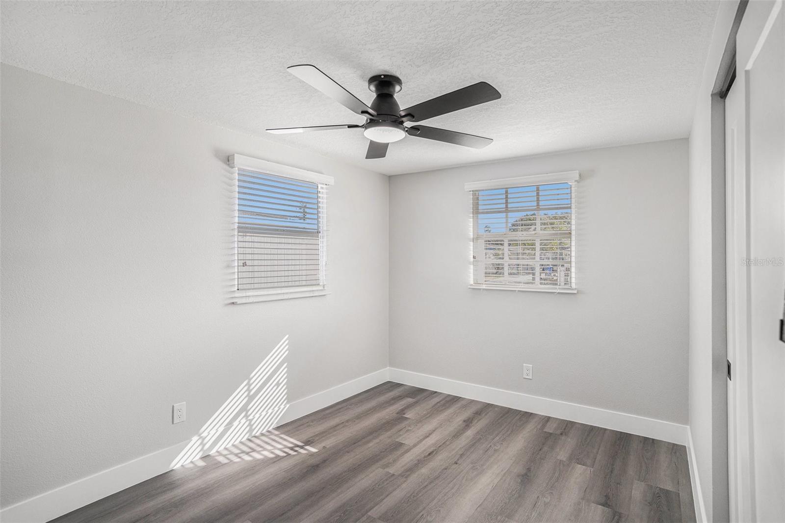 Image 9 of 15 For 4539 Minnehaha Street