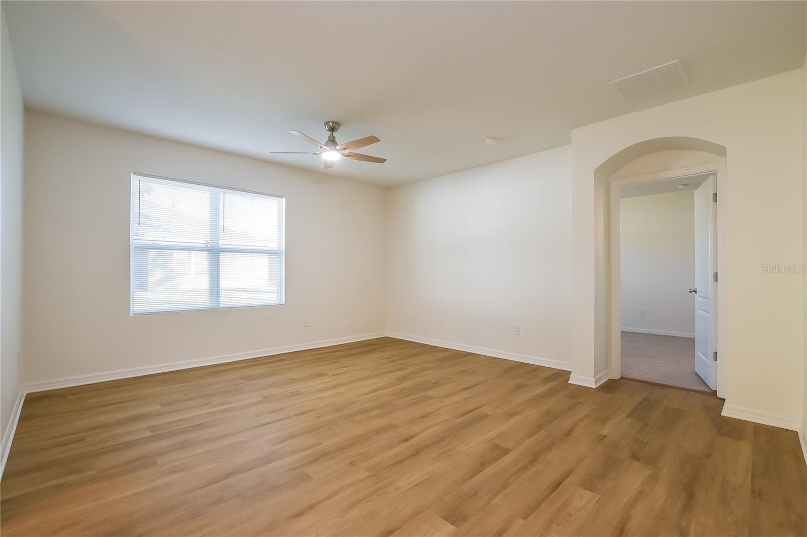 Image 3 of 15 For 2607 Summerglen Lane