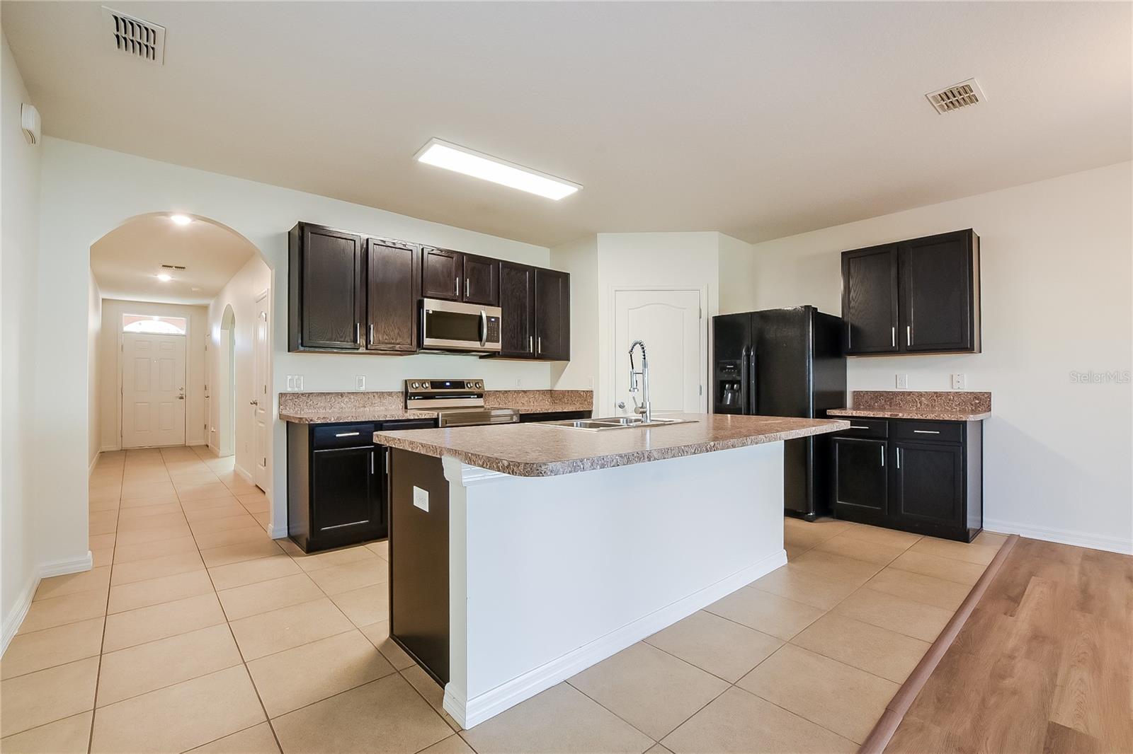 Image 5 of 15 For 2607 Summerglen Lane