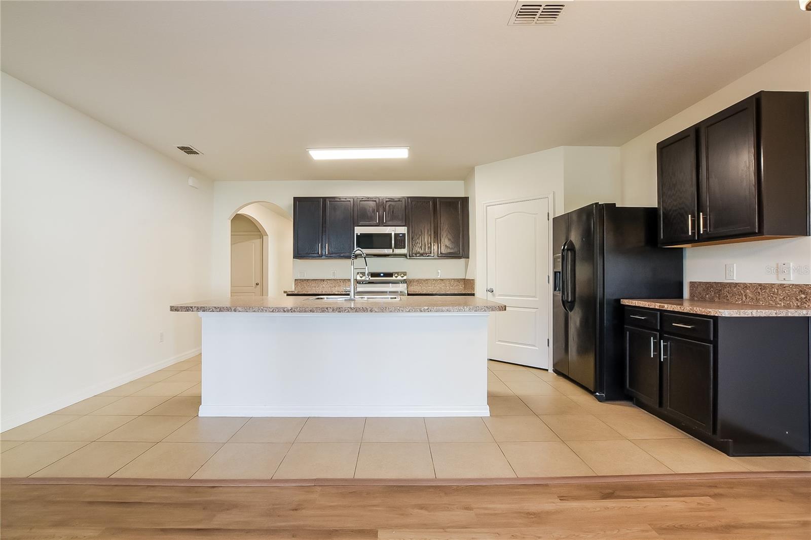 Image 7 of 15 For 2607 Summerglen Lane