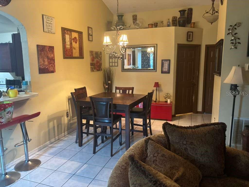 Image 5 of 28 For 4368 Creekside Boulevard