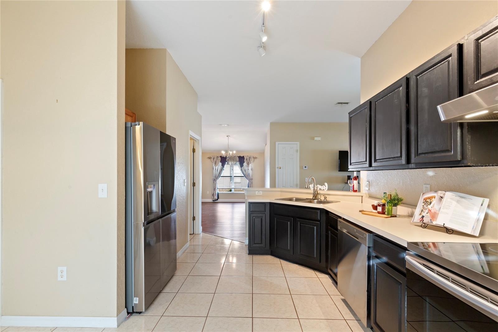 Image 13 of 37 For 7220 Sherman Hills Boulevard