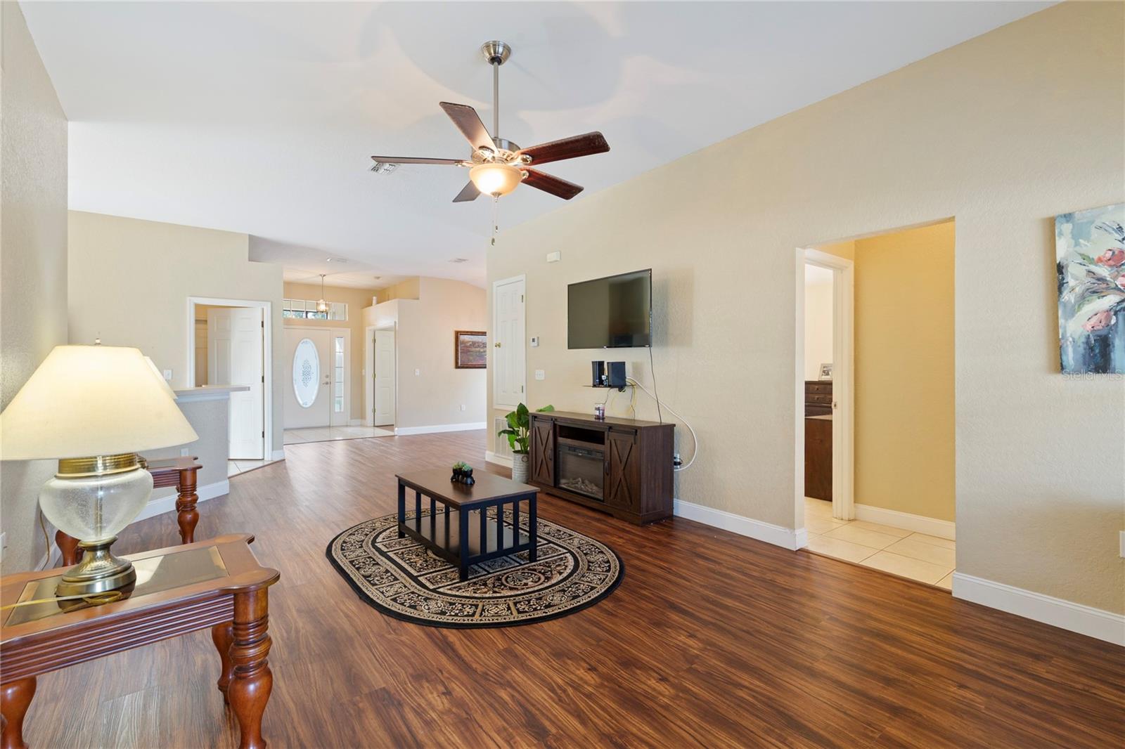 Image 16 of 37 For 7220 Sherman Hills Boulevard