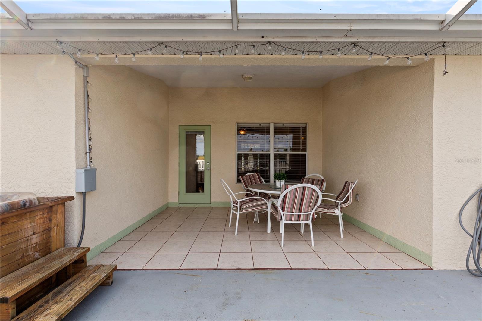 Image 29 of 37 For 7220 Sherman Hills Boulevard