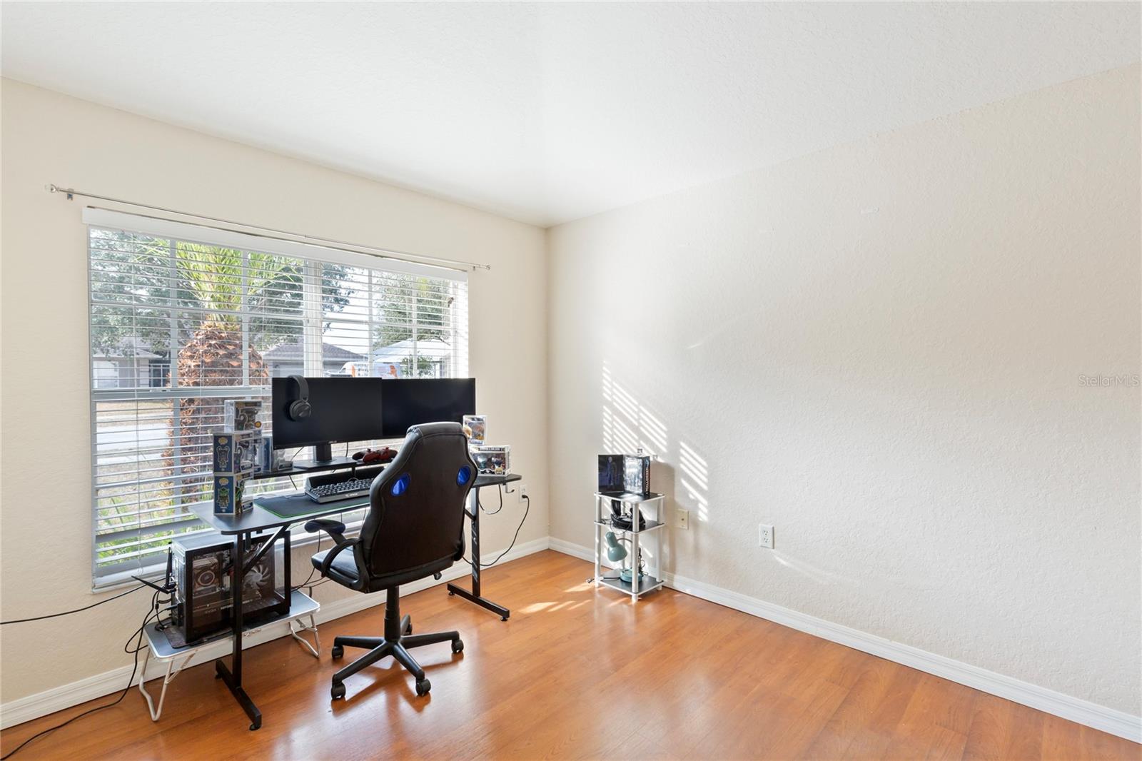 Image 5 of 37 For 7220 Sherman Hills Boulevard