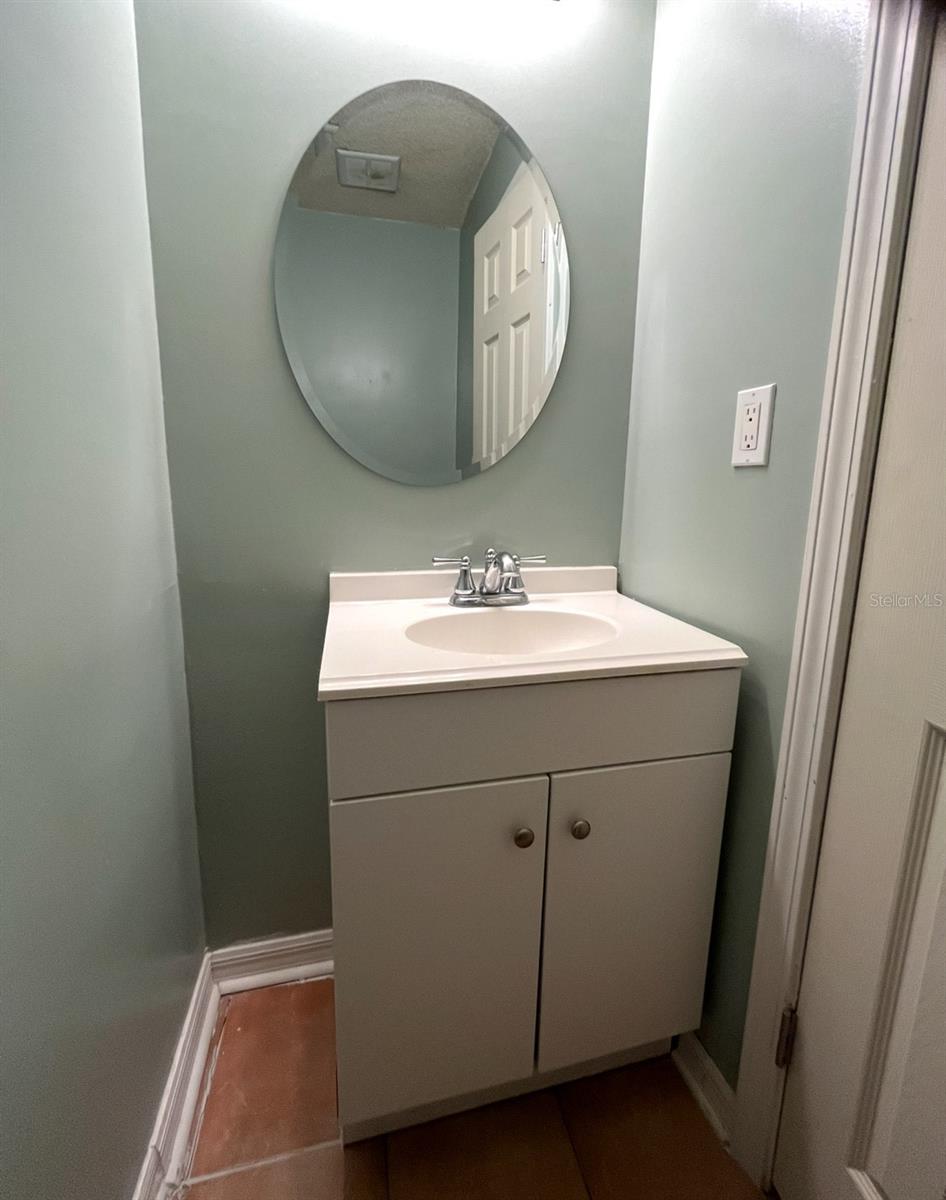 Image 29 of 37 For 7631 Abonado Road