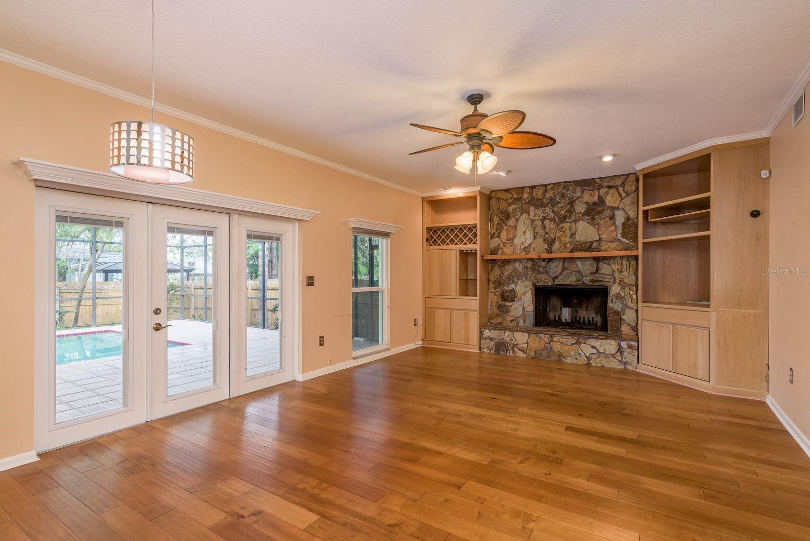 Image 21 of 64 For 14359 82nd Terrace