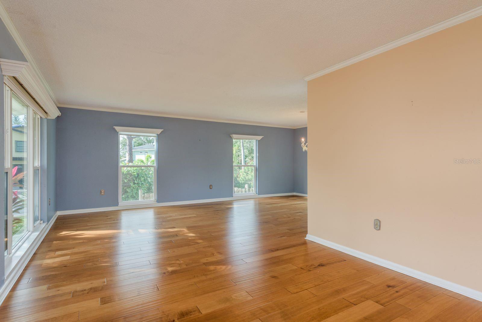 Image 8 of 64 For 14359 82nd Terrace