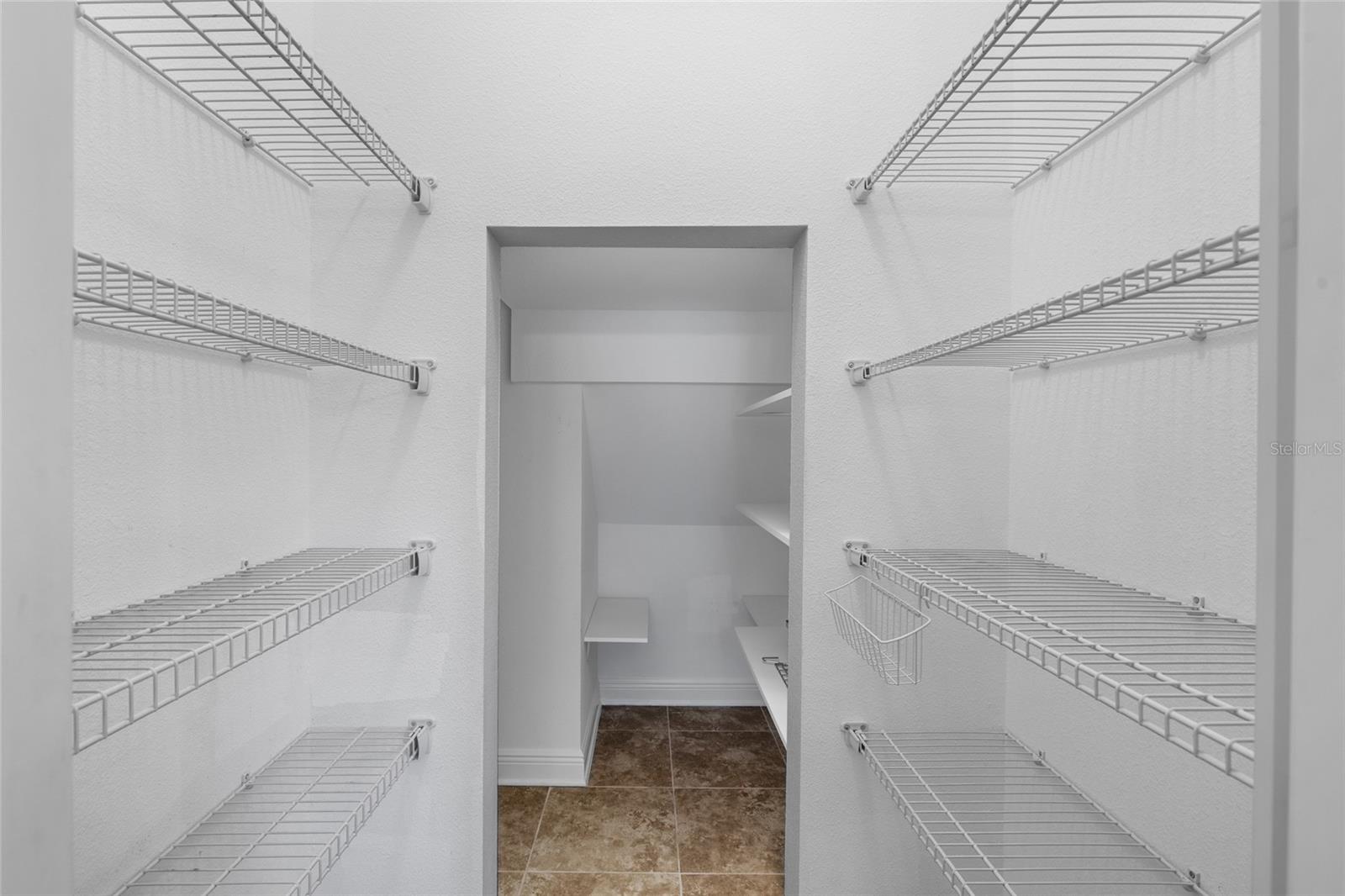 Listing photo id 27 for 9402 59th Street N