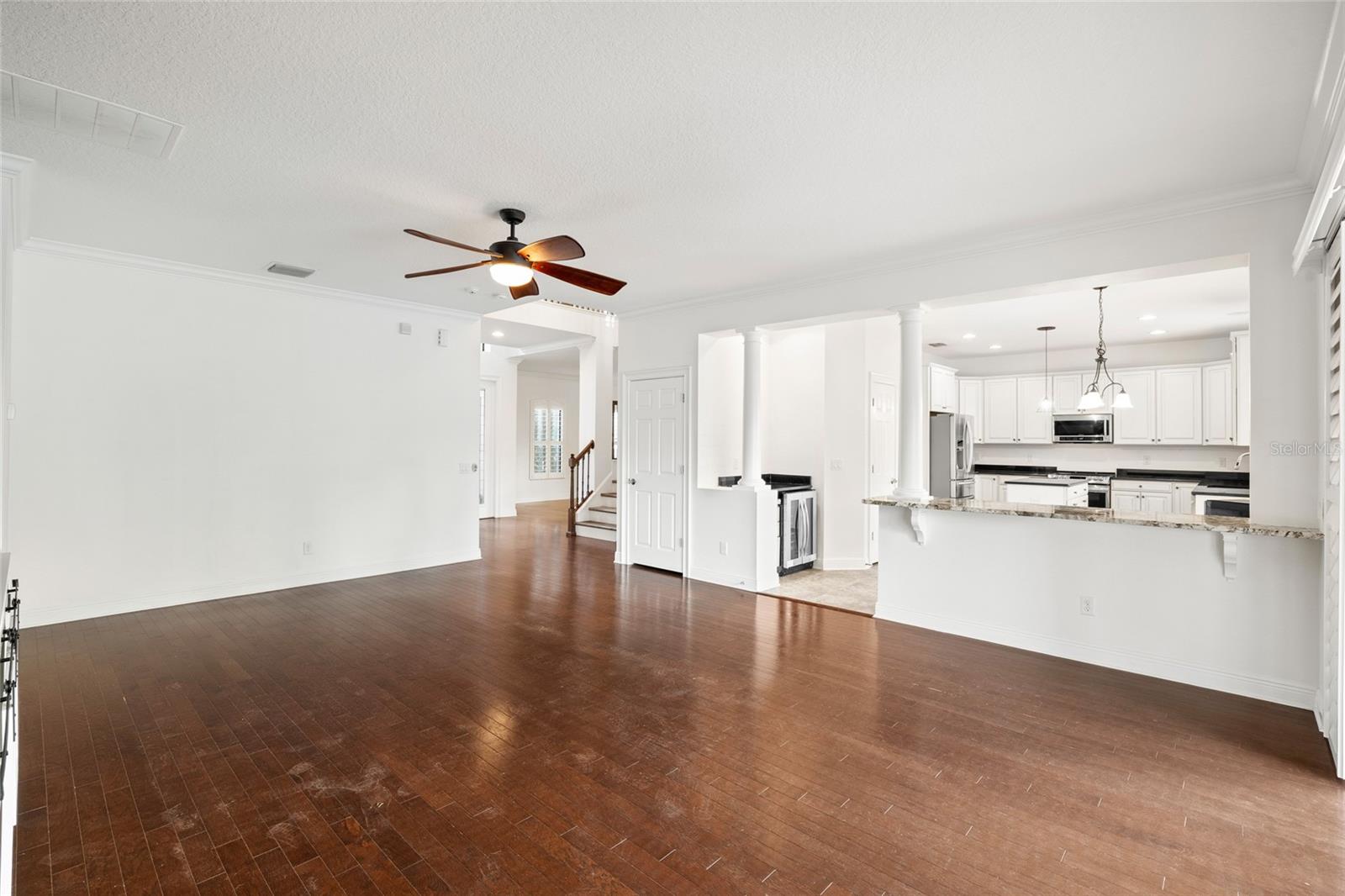 Listing photo id 28 for 9402 59th Street N