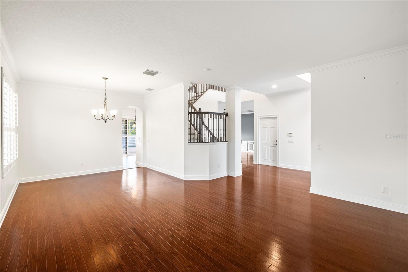 Listing photo id 30 for 9402 59th Street N