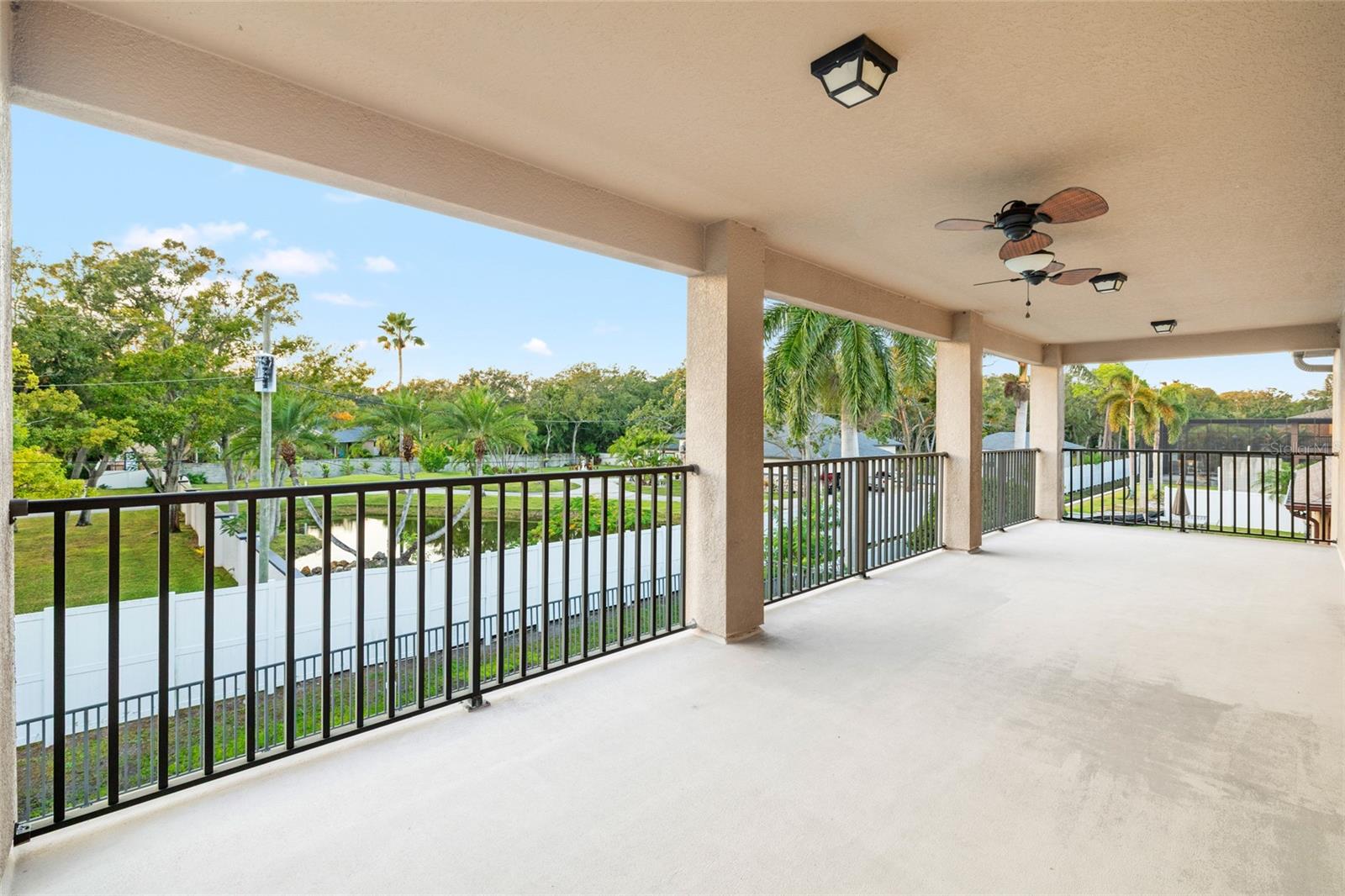 Listing photo id 7 for 9402 59th Street N