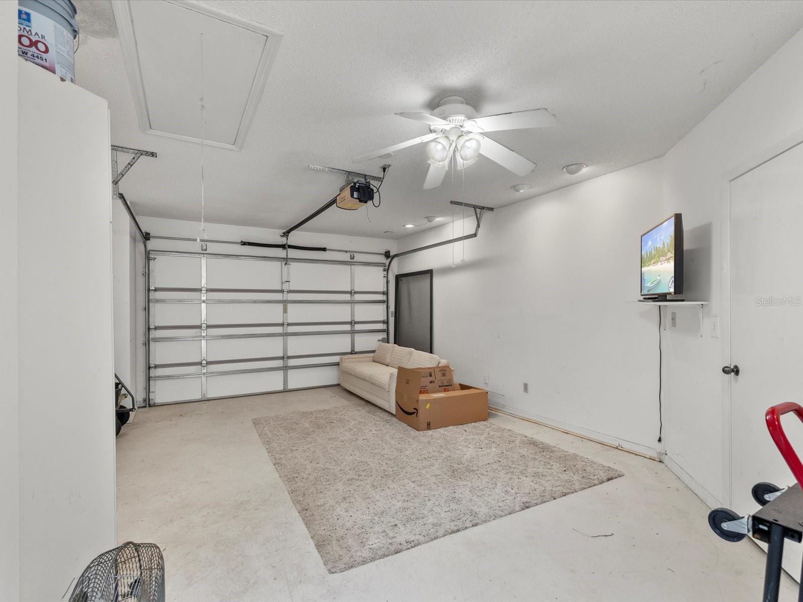 Image 36 of 53 For 10671 Andrew Lane