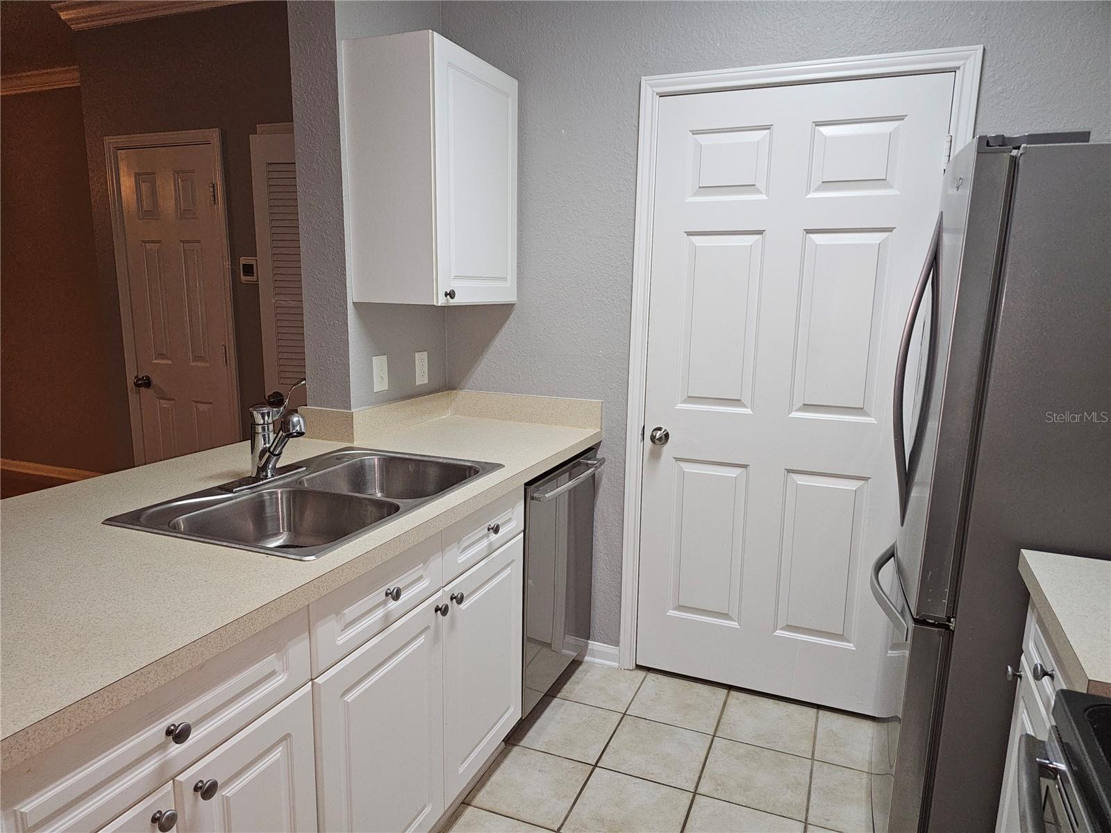 Image 5 of 20 For 1216 Missouri Avenue 202