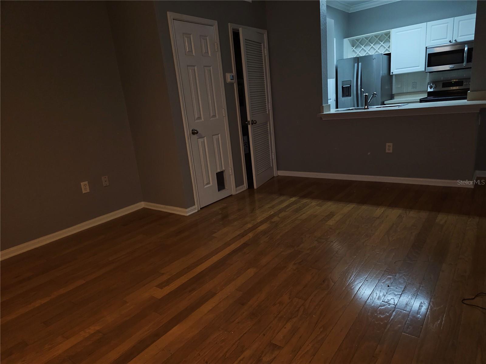 Image 7 of 20 For 1216 Missouri Avenue 202