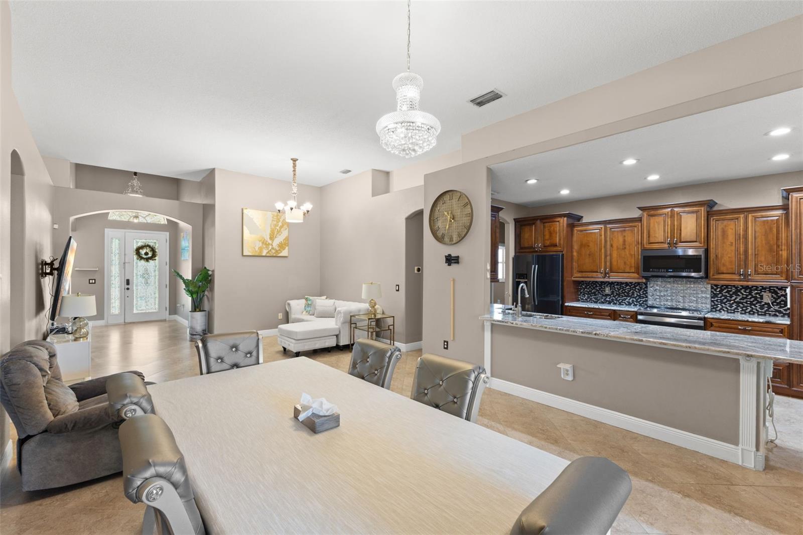 Image 14 of 43 For 18952 Maisons Drive