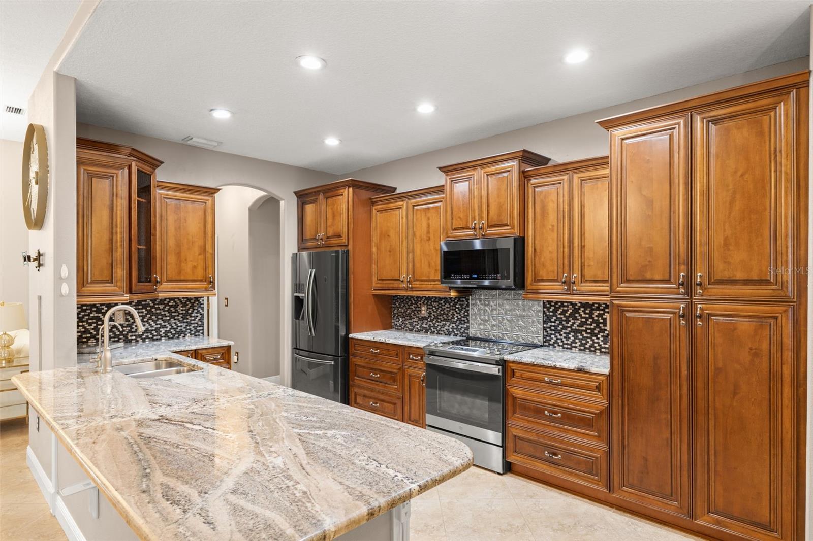 Image 16 of 43 For 18952 Maisons Drive