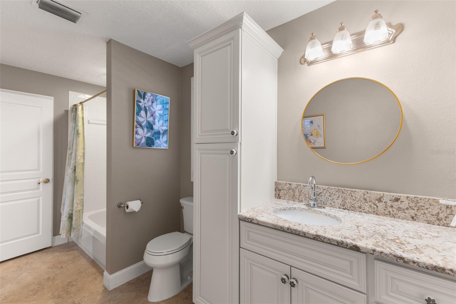 Image 36 of 43 For 18952 Maisons Drive