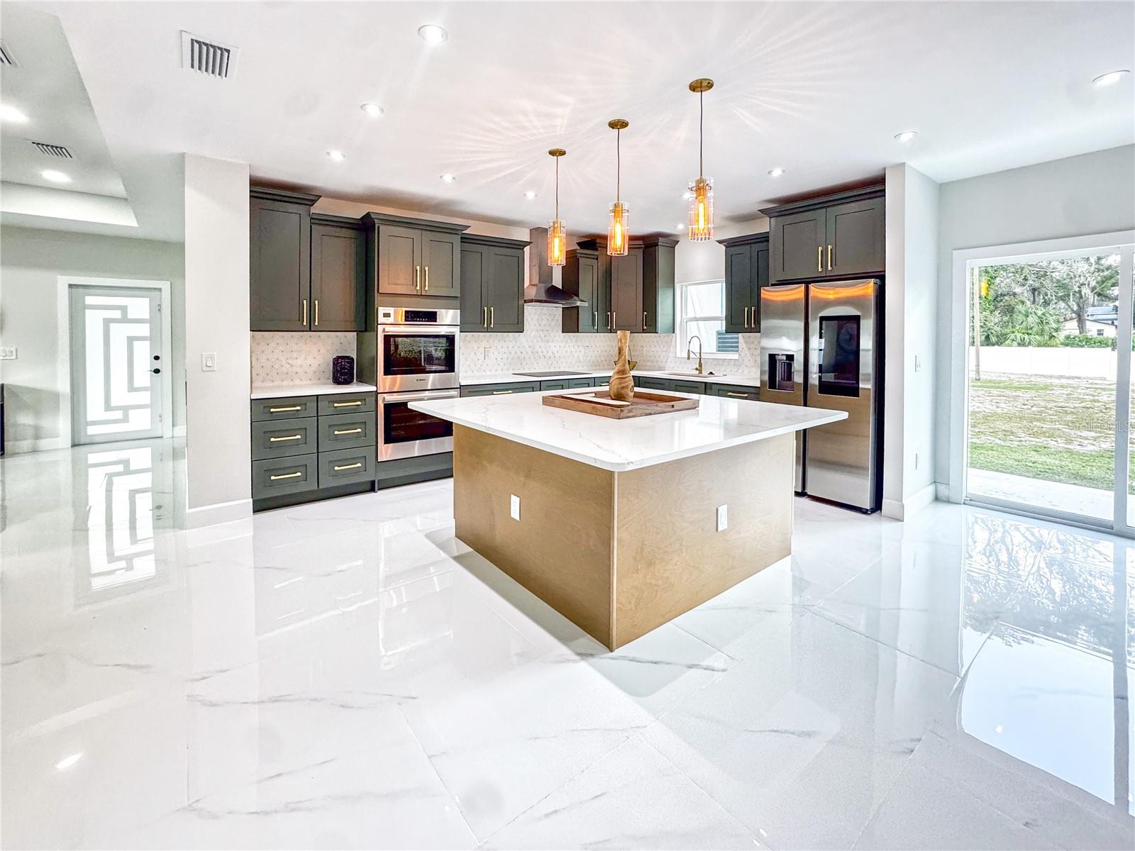 Image 28 of 40 For 6402 Woodlynne Avenue